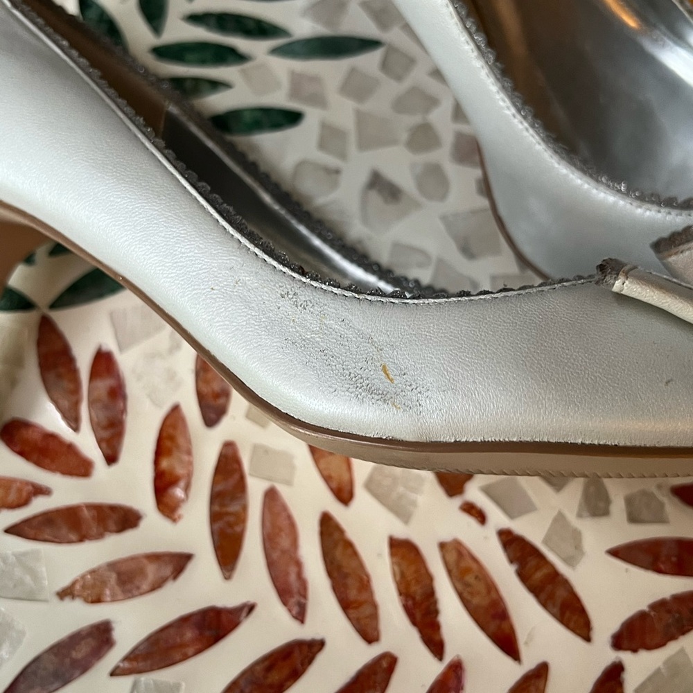 Off white dress pumps. - Picture 3 of 3